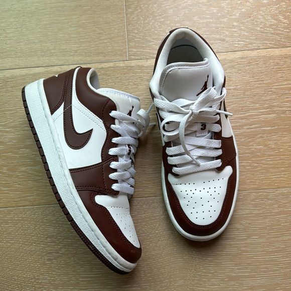 nike air jordan 1 low bronze eclipse